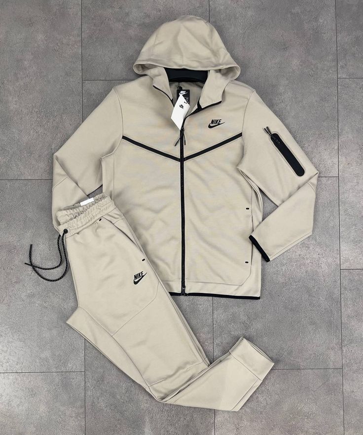 Nike Tech Fleece