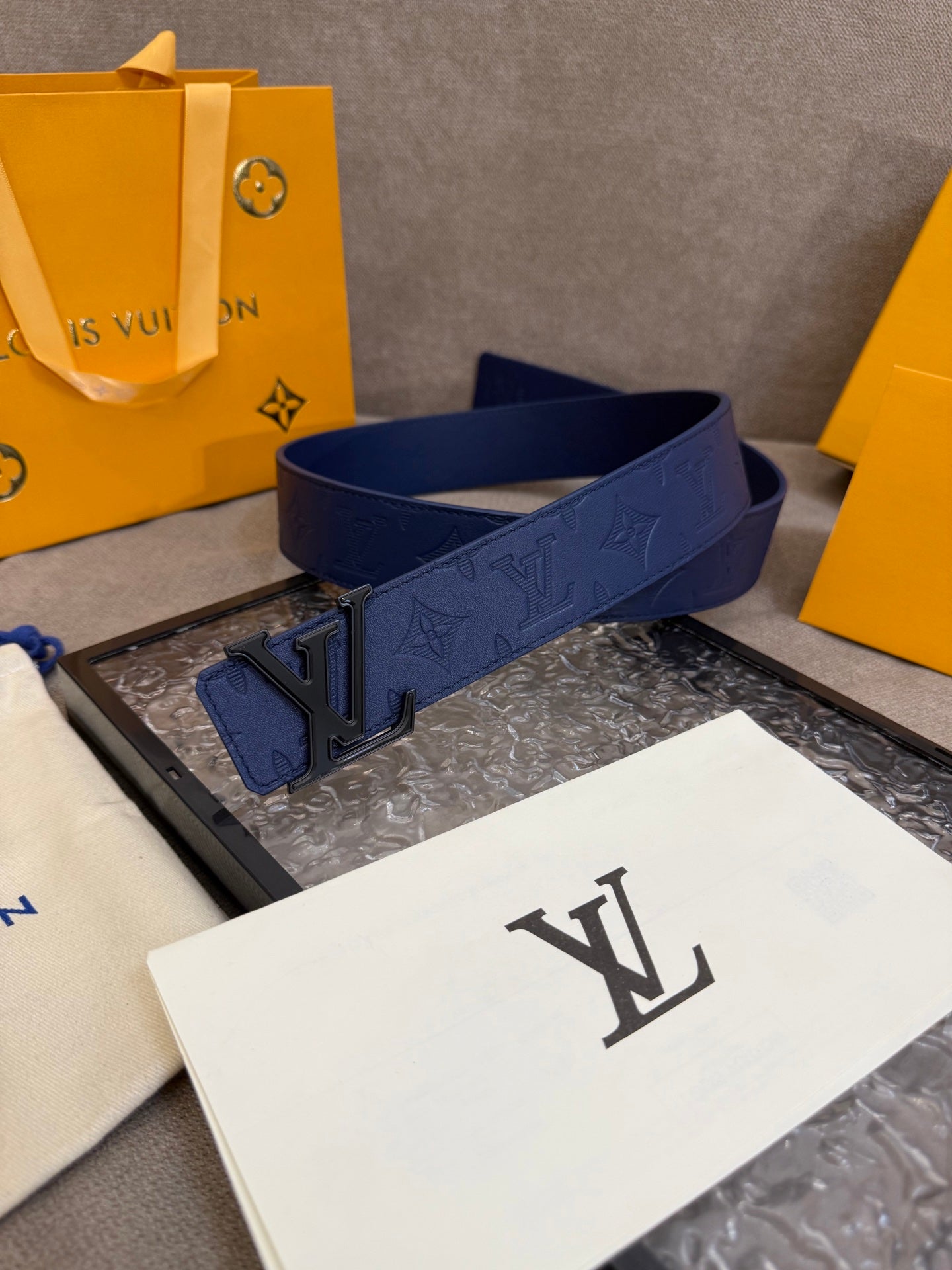 Cinturón Louis Vuitton