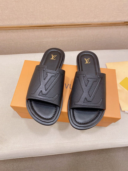 Louis Vuitton Slippers