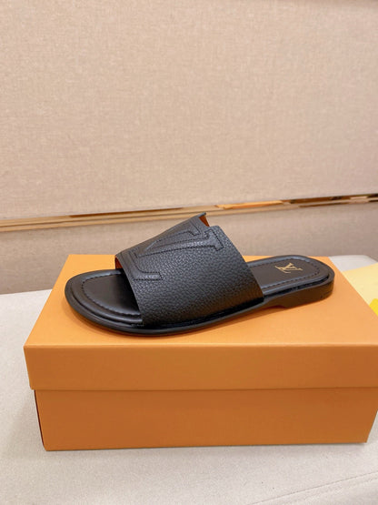 Louis Vuitton Slippers