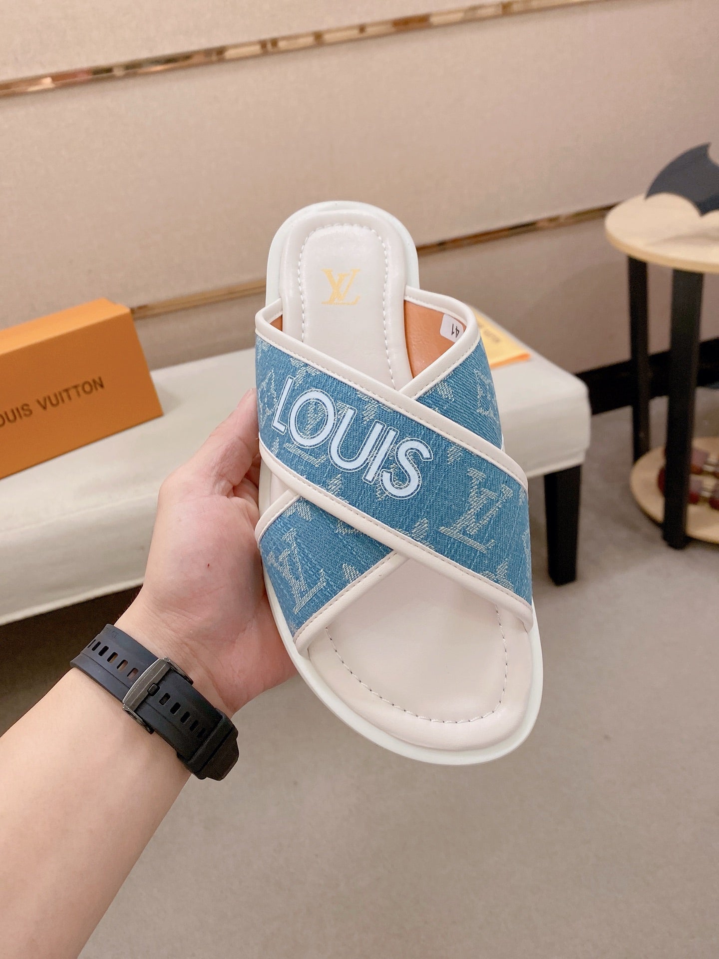 Louis Vuitton Chinelos