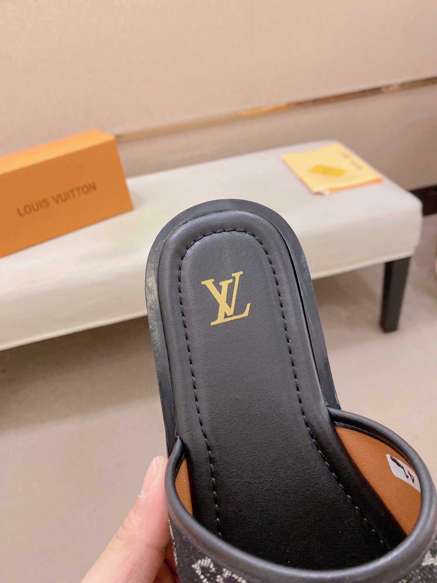Louis Vuitton Slippers