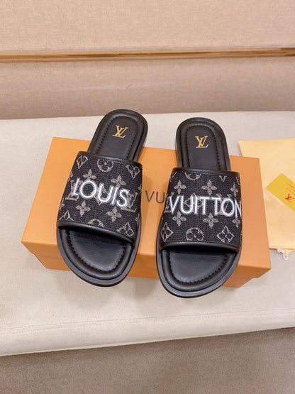 Louis Vuitton Slippers