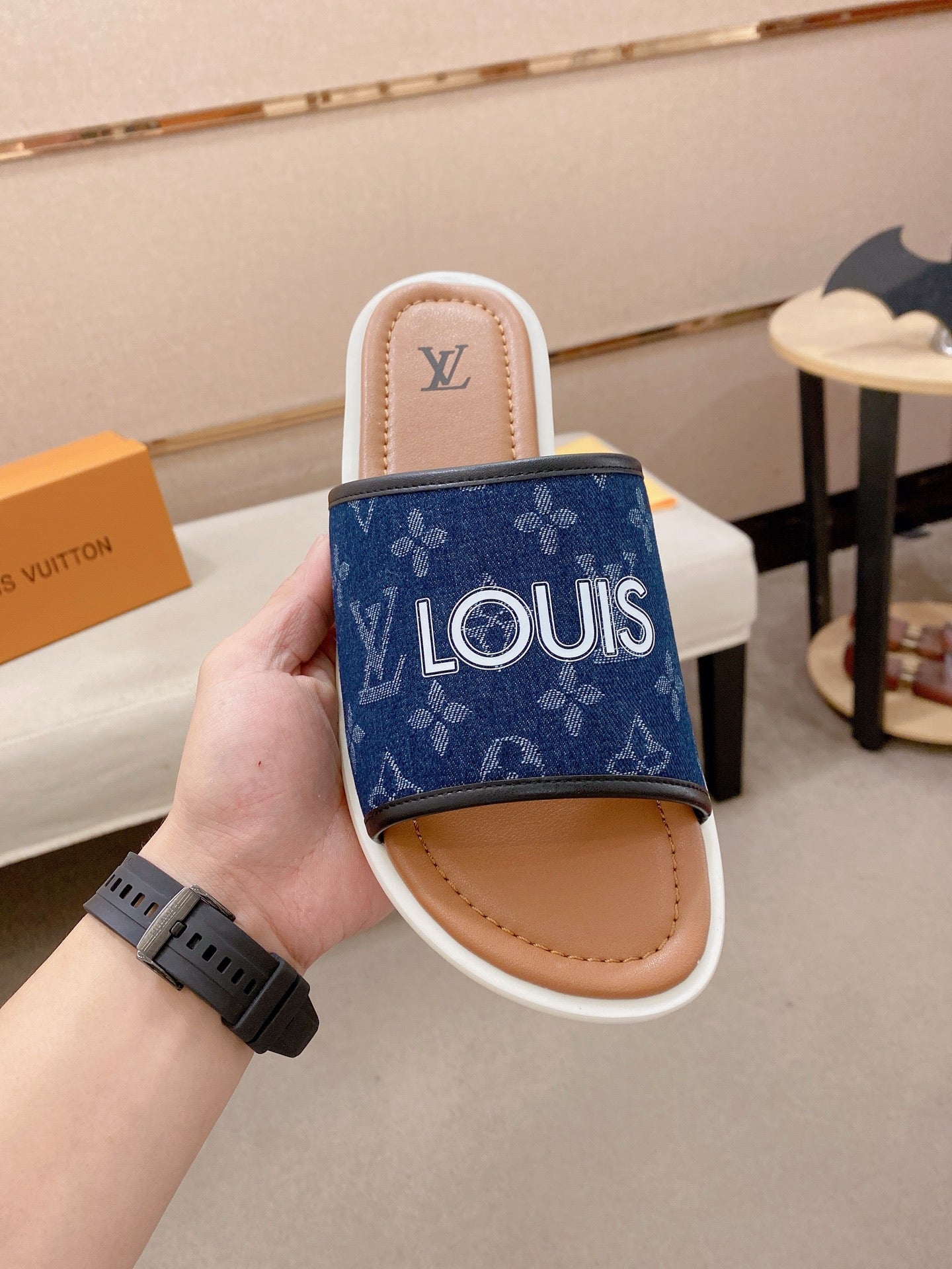 Louis Vuitton Chinelos