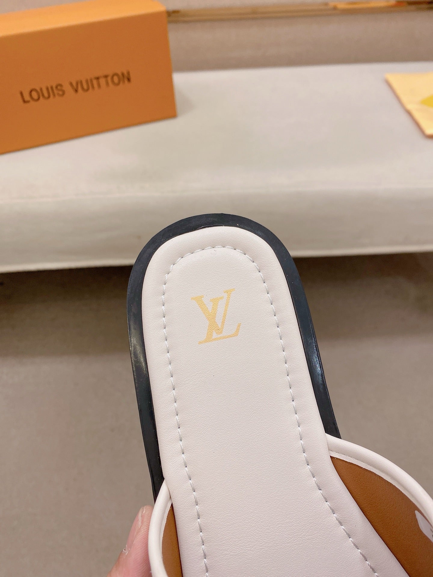 Louis Vuitton Slippers