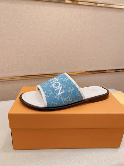 Louis Vuitton Slippers