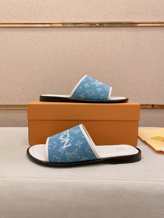 Louis Vuitton Slippers