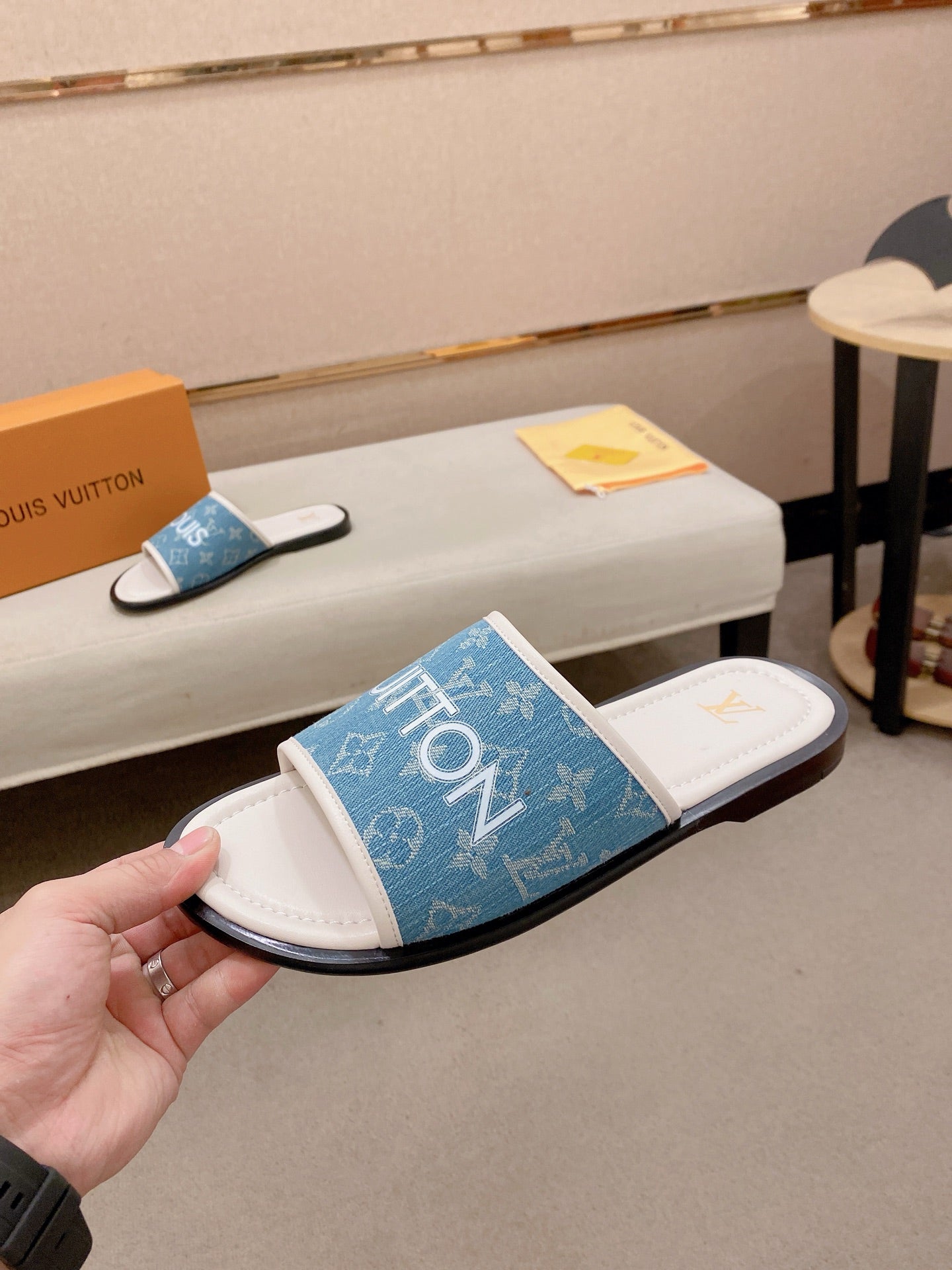 Louis Vuitton Slippers