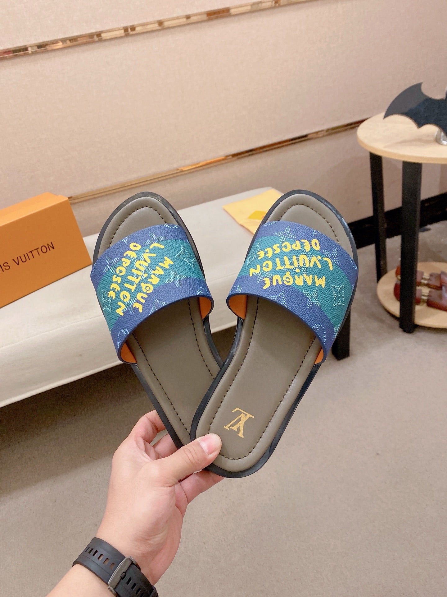 Louis Vuitton Slippers