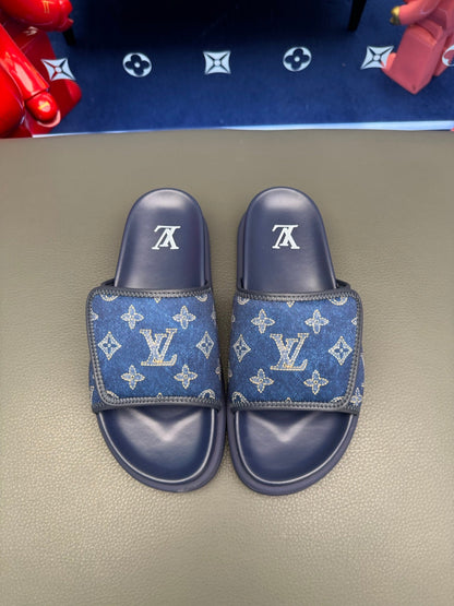 Chinelos Louis Vuitton